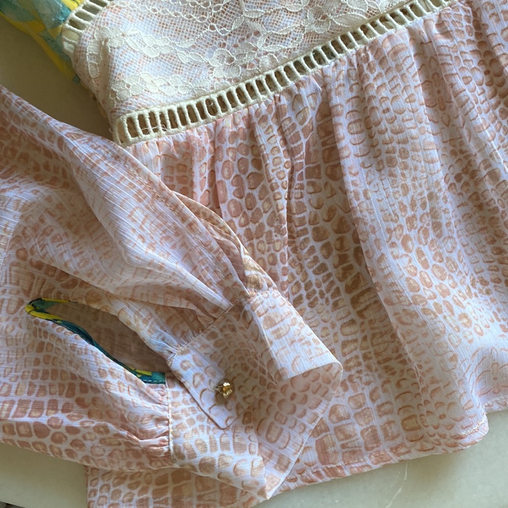 ♥️… Bebe Floral Top - Picture 3 of 7